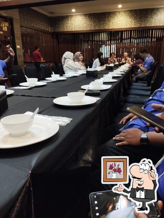Panglima Resto: Fresh Seafood Delights That Tickle Your Soul in Cilacap's Heart